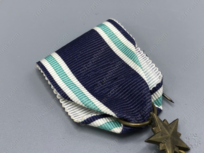 Decoration Of The Navy-Bronze  b_11